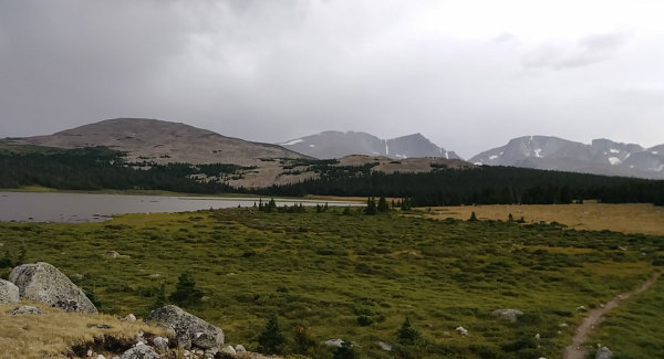 rainy skies over elk lake