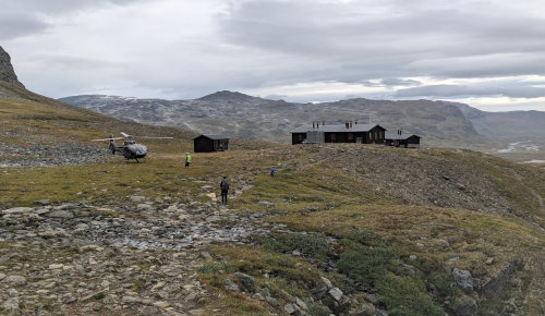 Helicoptor at Tjaktja mountain hut